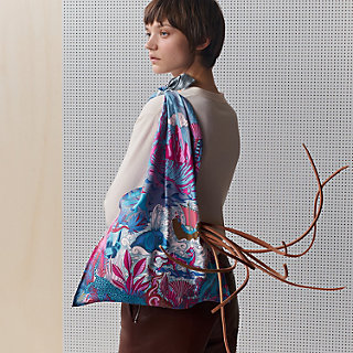 *HERMES*シルクスカーフ トートバッグ Furoshiki GM Furoshiki handbag GM | Hermès USA